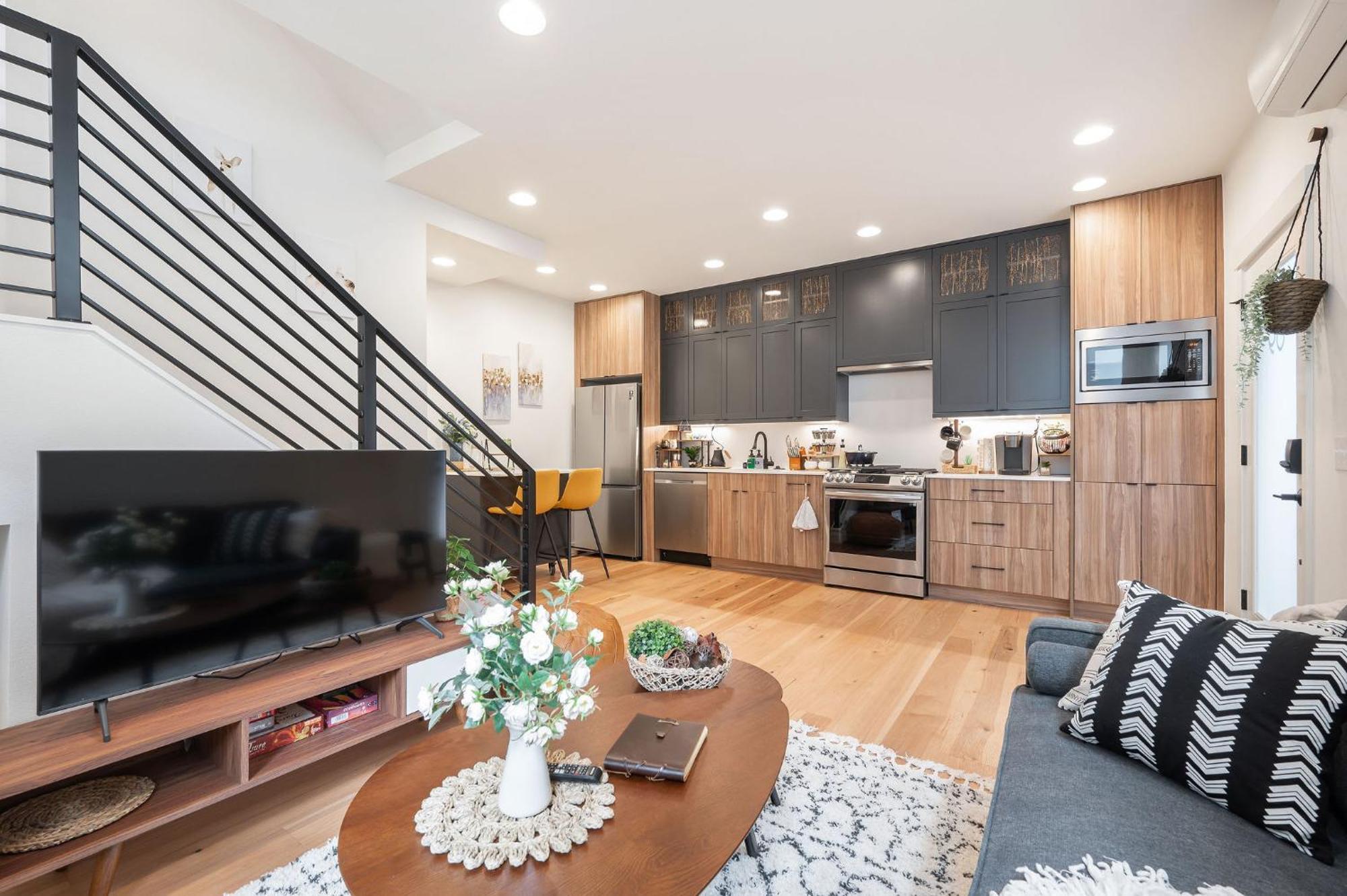 The Ashworth 69 By Betterstay * Seattle
